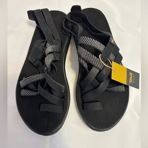 Teva Voya Strappy Black Hiking Outdoor Sandals NWT Size 6